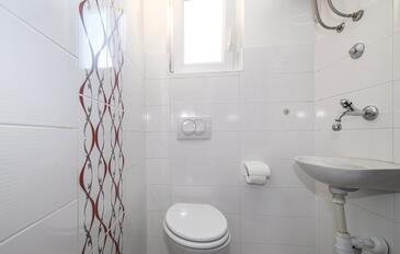 Apartments with terrace Brodarica, North Dalmatia