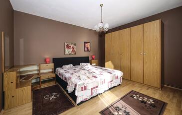 Apartments with terrace Brodarica, North Dalmatia