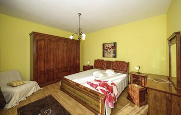 Apartments with terrace Brodarica, North Dalmatia