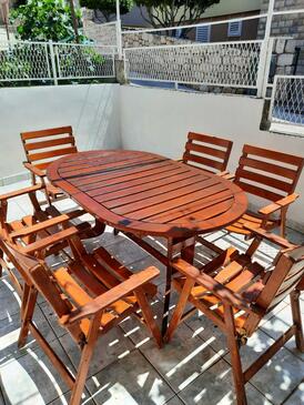 Apartments with terrace Brodarica, North Dalmatia