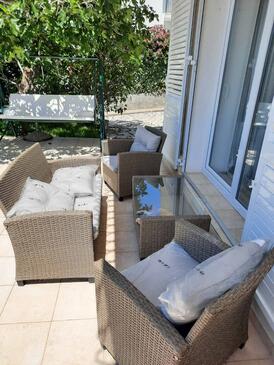 Apartments with terrace Brodarica, North Dalmatia