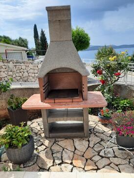 Apartments with terrace Brodarica, North Dalmatia