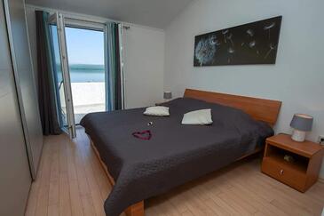 Ferienwohnungen mit Parkplatz Raslina, Krka - 924