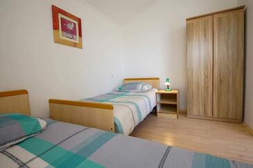 Ferienwohnungen mit Parkplatz Raslina, Krka - 924