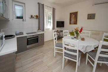 Appartamenti con parcheggio Raslina, Krka - 924