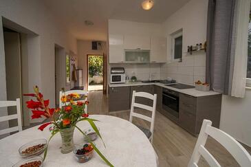 Appartamenti con parcheggio Raslina, Krka - 924