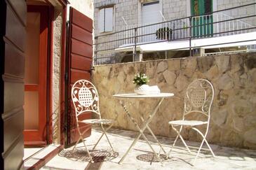 Two bedroom apartment Komiža, Vis (A-9247-b(