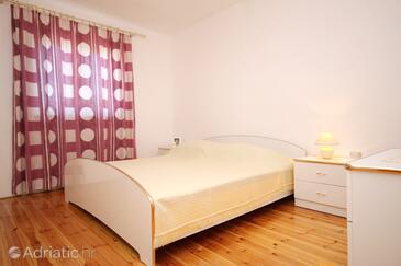 Seaside apartments with a swimming pool Kneža, Korčula - 9269