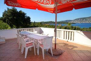 Three bedroom apartment Kneža Three bedroom apartment Kneža, Korčula (A-9269-a)