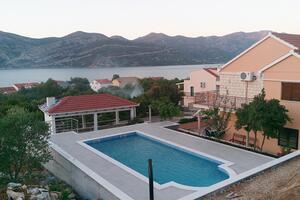 Leiligheter ved sjøen med basseng Kneza, Korcula - 9269