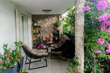 Appartement in Vodice voor 10 personen