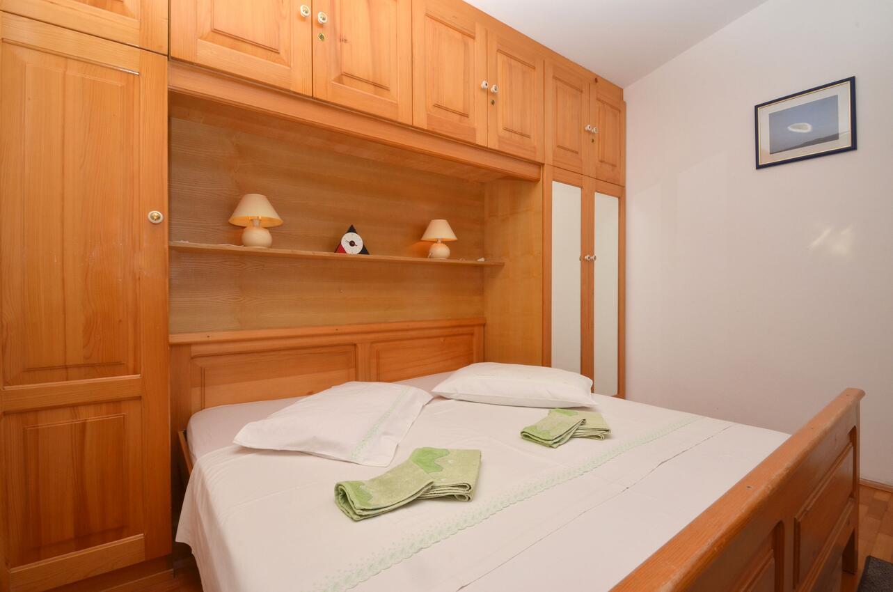 A-9276-a - Private accommodation - Apartments by the sea Prižba, Korčula