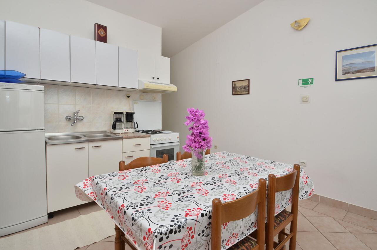 A-9276-a - Private accommodation - Apartments by the sea Prižba, Korčula