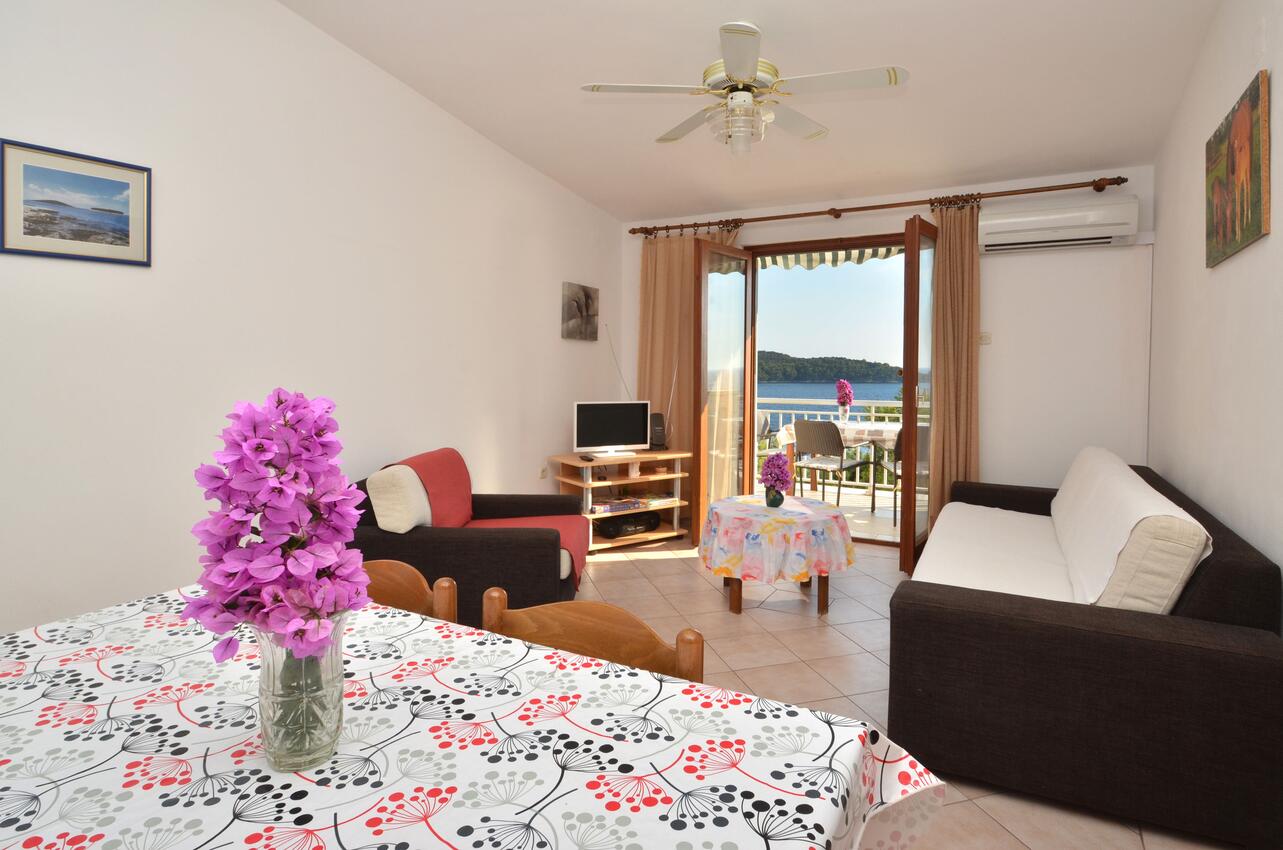 A-9276-a - Private accommodation - Apartments by the sea Prižba, Korčula