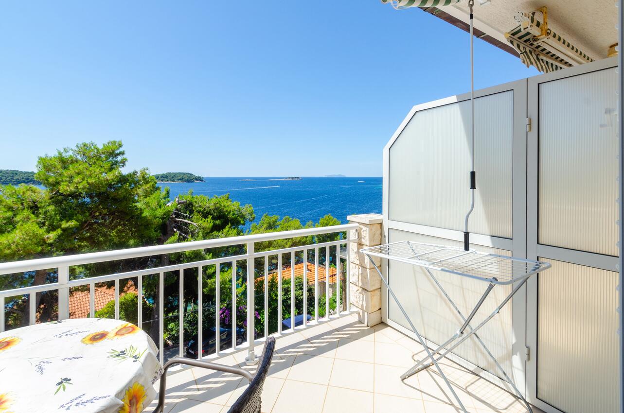 A-9276-b - Private accommodation - Apartments by the sea Prižba, Korčula