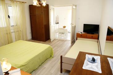 Enosobni apartma Vodice (A-928-b)