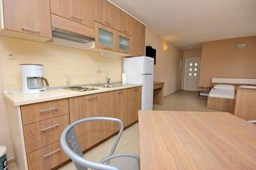 Seaside apartments with a swimming pool Lumbarda, Korčula - 9303