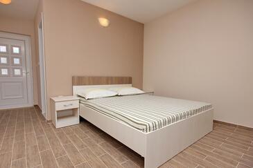 Seaside apartments with a swimming pool Lumbarda, Korčula - 9303