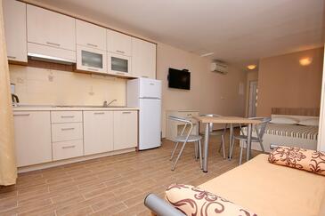 Seaside apartments with a swimming pool Lumbarda, Korčula - 9303