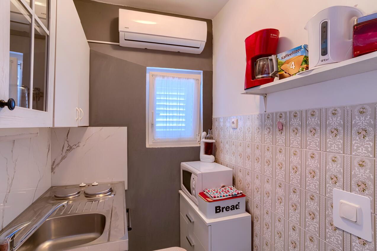 A-9321-c - Private accommodation - Apartments by the sea Korčula