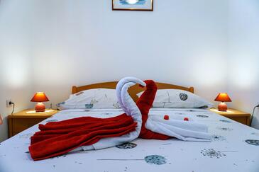 Apartments by the sea Lumbarda, Korčula - 9325