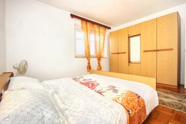 Apartments by the sea Lumbarda, Korčula - 9330