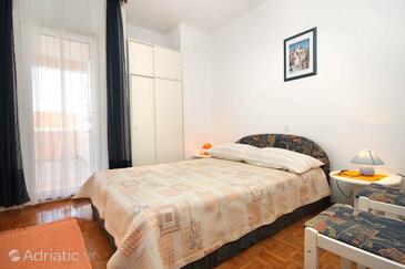 Apartmani i sobe s bazenom Novalja, Pag - 9334