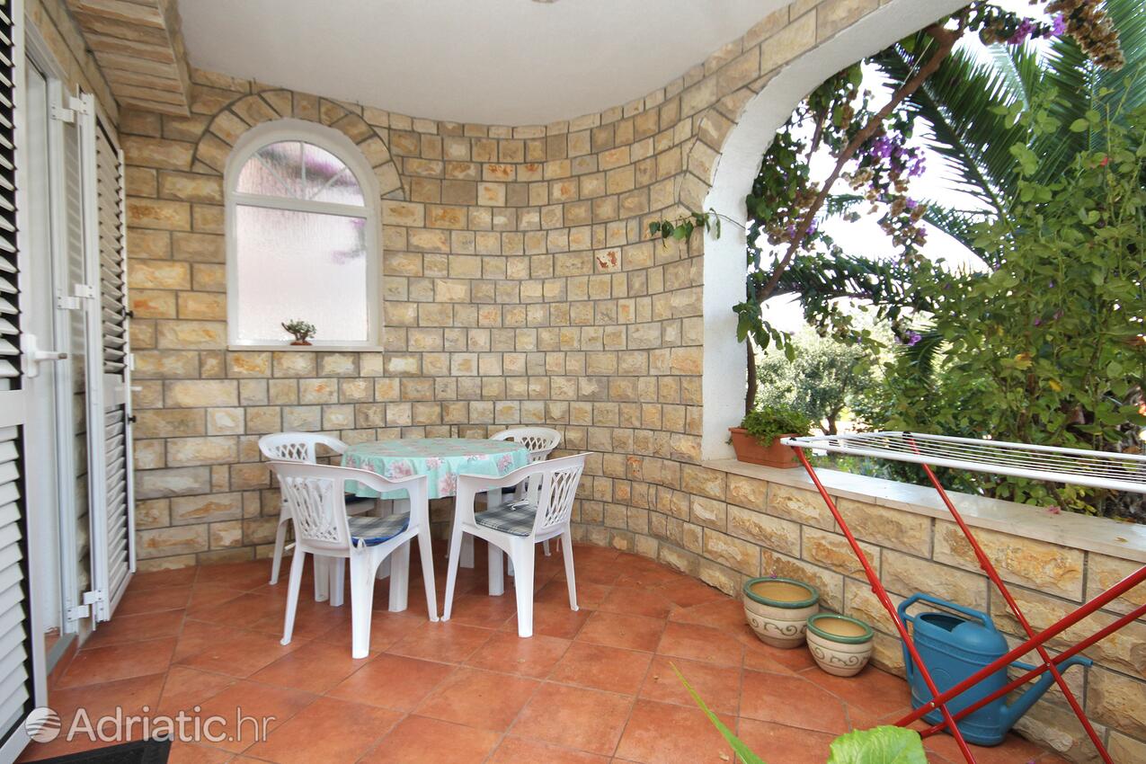 Apartments and rooms with a swimming pool Novalja, Pag - 9334