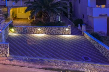 Apartments and rooms with a swimming pool Novalja (Pag) - 9334