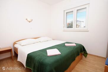 Leiligheter med parkering Novalja, Pag - 9336