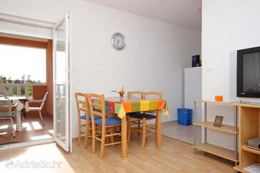 Apartments with parking space Novalja (Pag) - 9336