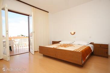 Apartmanok parkolóhellyel Novalja, Pag - 9339