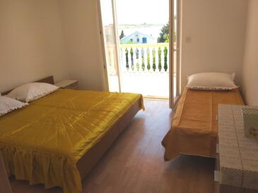 Apartmanok parkolóhellyel Novalja, Pag - 9339