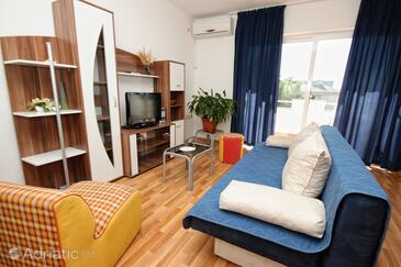 Apartmani uz more Novalja, Pag - 9349