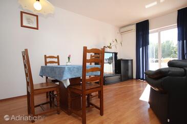 Apartments by the sea Novalja, Pag - 9349