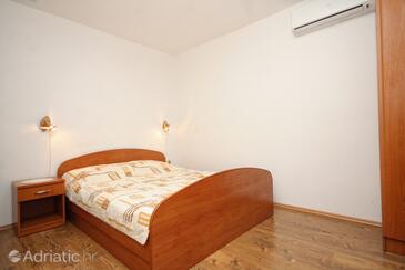 Apartmani uz more Novalja, Pag - 9349