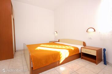 Apartments by the sea Stara Novalja, Pag - 9357