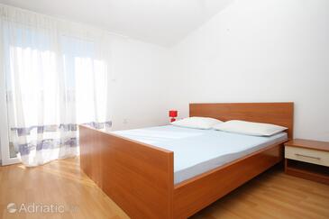 Apartments with parking space Gajac, Pag - 9358