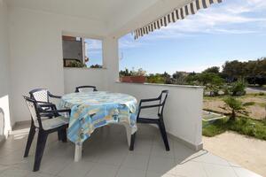 Three bedroom apartment Gajac, Pag (A-9358-e)