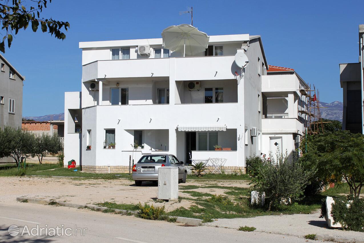 Apartments with parking spaces Gajac, Pag - 9358