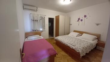 Apartments by the sea Kustići, Pag - 9360