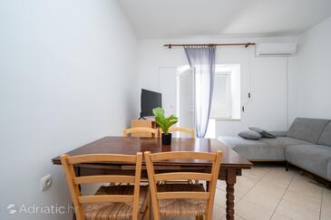 Apartments with swimming pool Zubovići, Pag - 9365