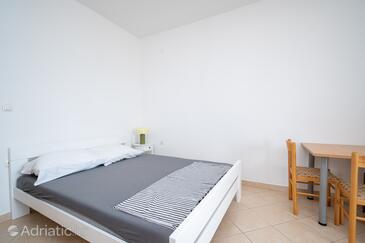 Apartmaji z bazenom Zubovići, Pag - 9365