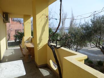 Apartmaji ob morju Dinjiška, Pag - 9386