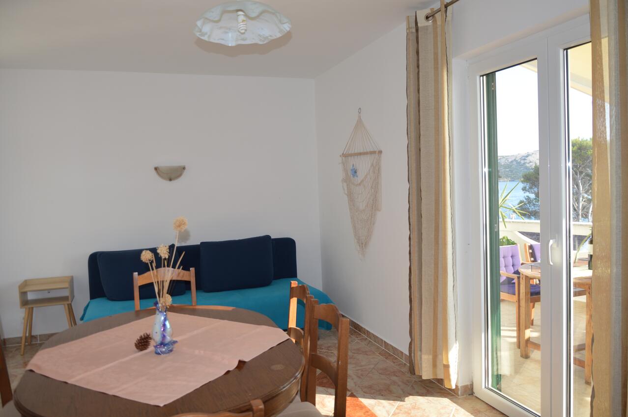 A-9396-a - Privatunterkunft - Ferienwohnungen am Meer Stara Novalja, Pag