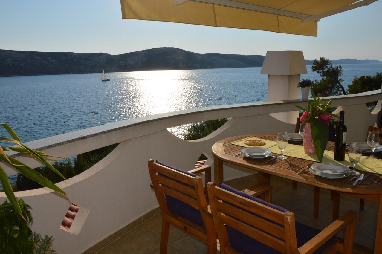 A-9396-a - Privatunterkunft - Ferienwohnungen am Meer Stara Novalja, Pag