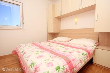 Leiligheter med parkering Novalja, Pag - 9403