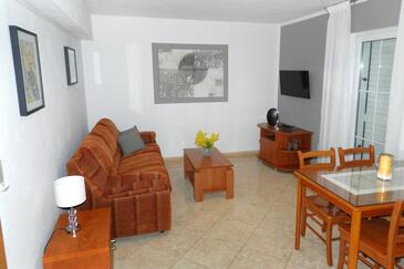 Ferienwohnungen am Meer Marina, Trogir - 9422