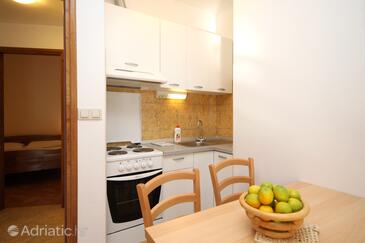 Apartments by the sea Duće, Omiš - 943