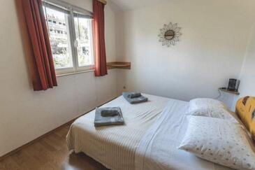 Apartments by the sea Slatine, Čiovo - 9433